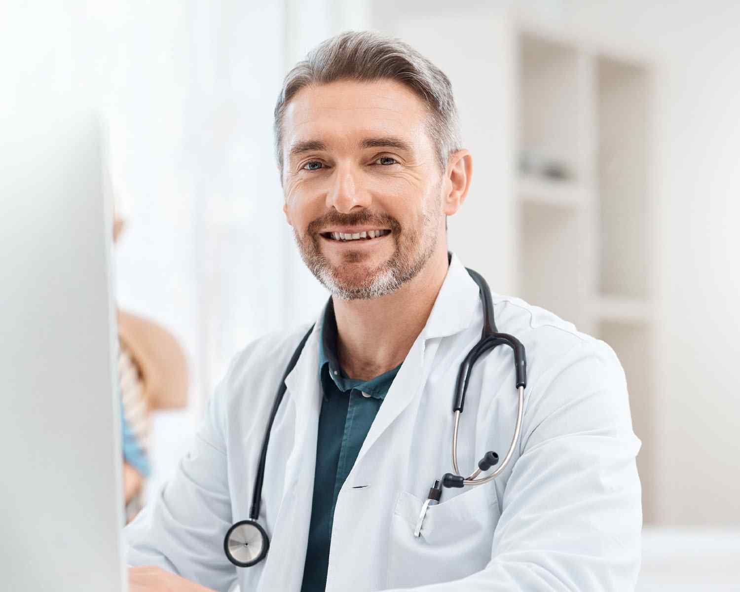 https://talentquestor.com/wp-content/uploads/2023/06/doctor_02_inner.jpg